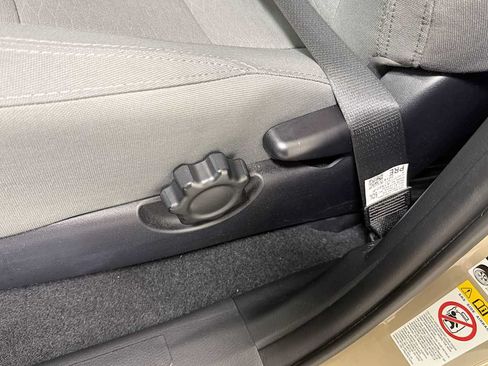Certified 2019 Toyota Tacoma SR5 AWD/4WD image 14
