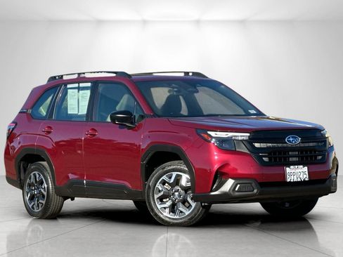 Used 2025 Subaru Forester image 1