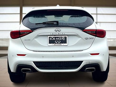 Used 2019 INFINITI QX30 Sport w/ Cargo Package image 4