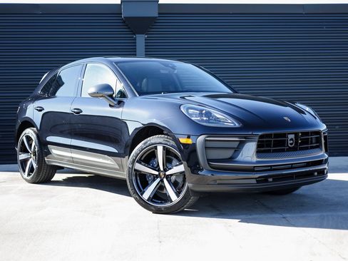 Certified 2026 Porsche Macan Turbo AWD/4WD image 9