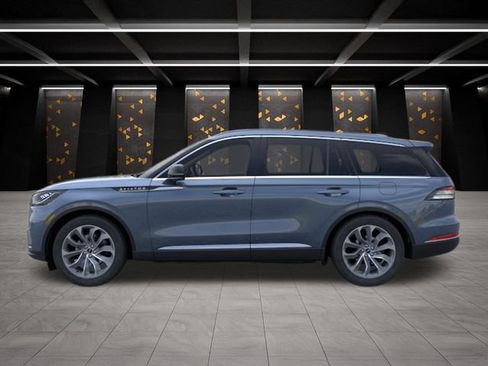 New 2026 Lincoln Aviator Reserve w/ Luxury Package RWD image 3