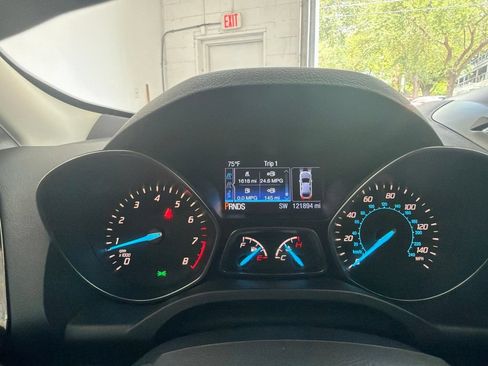 Used 2014 Ford Escape Titanium w/ Equipment Group 401A FWD image 33