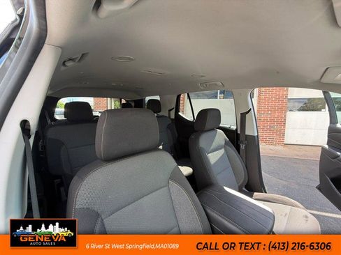 Used 2018 Chevrolet Traverse LS FWD image 18