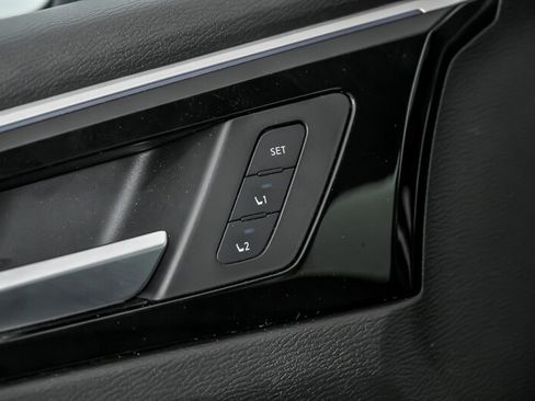 Used 2023 Mitsubishi Outlander SEL AWD/4WD image 14