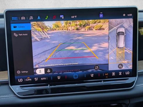 Used 2025 Volkswagen Tiguan SEL R-Line image 15