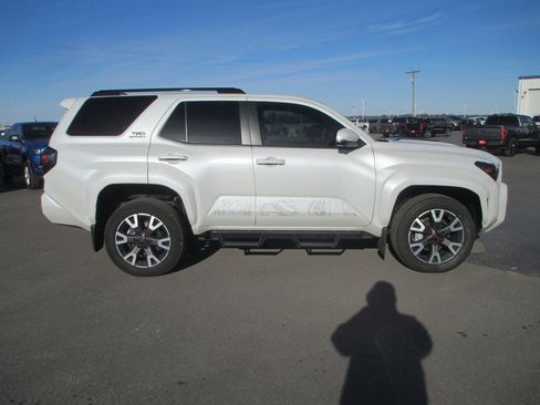 Used 2025 Toyota 4Runner TRD Sport Premium image 4