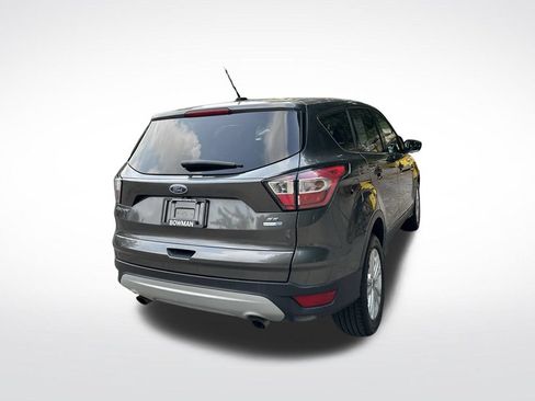 Used 2017 Ford Escape SE w/ SE Cold Weather Package AWD/4WD image 6