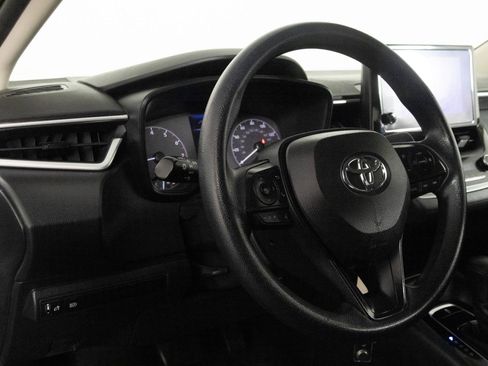 Used 2023 Toyota Corolla LE image 29