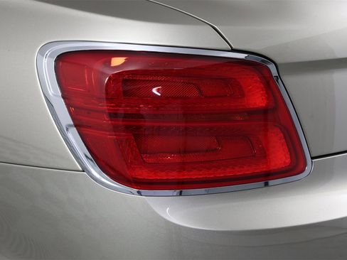 New 2026 Bentley Flying Spur Plug-In Hybrid image 14