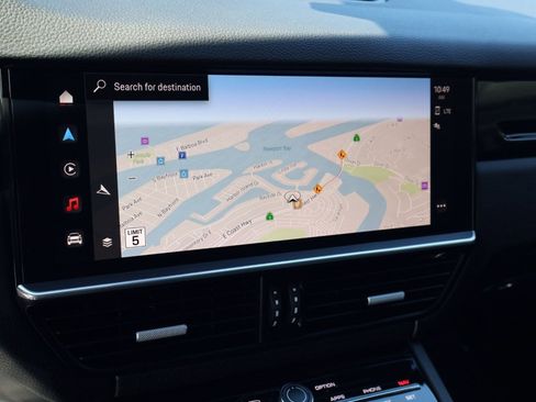 Certified 2023 Porsche Cayenne Platinum Edition AWD/4WD image 19