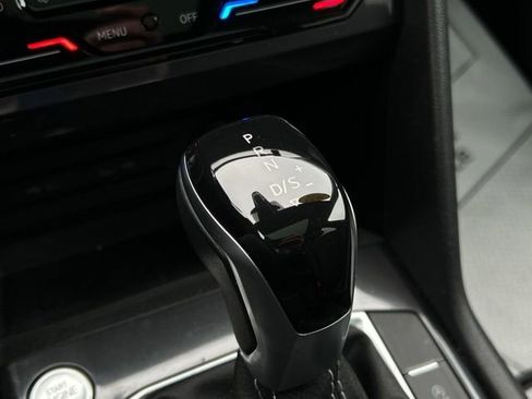 Used 2022 Volkswagen Tiguan SE R-Line AWD/4WD image 48