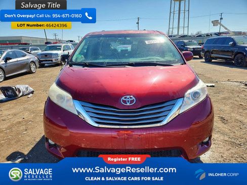 Used 2011 Toyota Sienna XLE image 4
