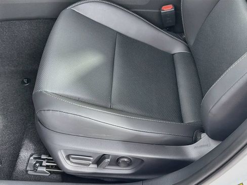 New 2027 Toyota Prius Plug-In Hybrid FWD image 23