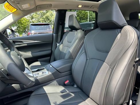 Certified 2026 INFINITI QX60 Luxe w/ Family Package AWD/4WD image 47