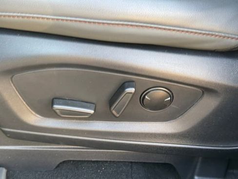 New 2026 Ford Explorer Active w/ Active Comfort Package image 12