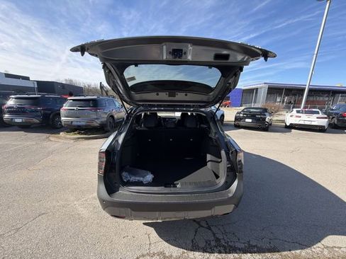 New 2026 Nissan Kicks SR image 22