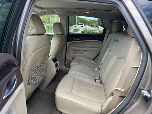 Used 2011 Cadillac SRX Luxury image 12
