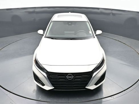 Used 2024 Nissan Altima 2.5 SV w/ SV Premium Package AWD/4WD image 35