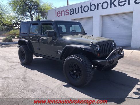 Used 2016 Jeep Wrangler Unlimited Sport w/ Connectivity Group image 4