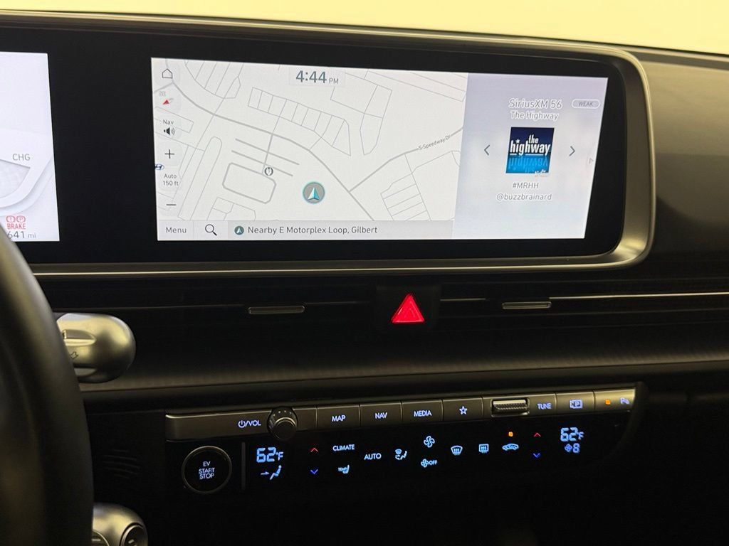 Used 2024 Hyundai Ioniq 6 SE RWD image 16