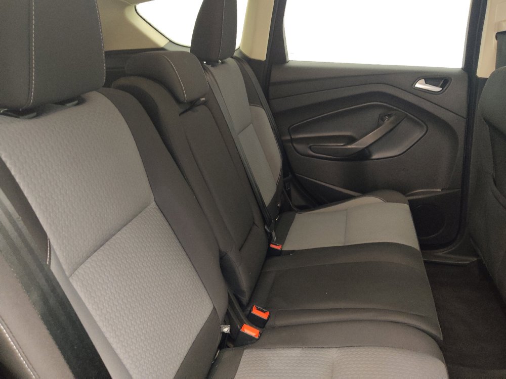 Used 2018 Ford Escape SE w/ SE Sync 3 Package FWD image 19