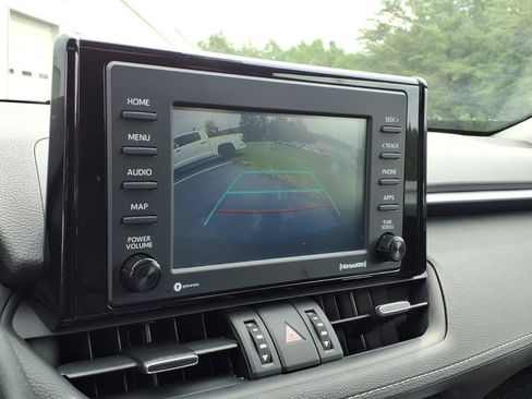 Used 2021 Toyota RAV4 XLE Premium AWD/4WD image 19