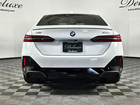 Used 2024 BMW 530i xDrive w/ M Sport Package AWD/4WD image 5
