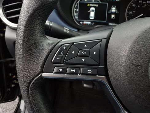 Used 2023 Nissan Versa SV image 21