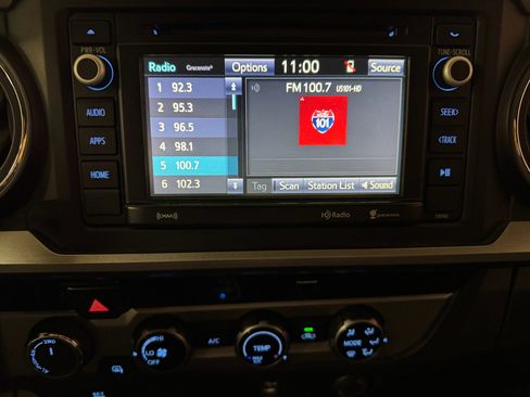 Used 2016 Toyota Tacoma SR5 image 25