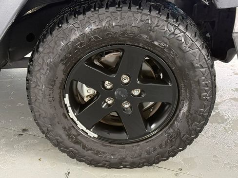 Used 2017 Jeep Wrangler Unlimited Sport AWD/4WD image 13