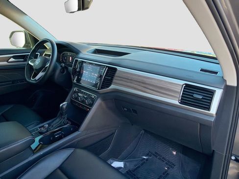 Used 2022 Volkswagen Atlas SEL AWD/4WD image 15