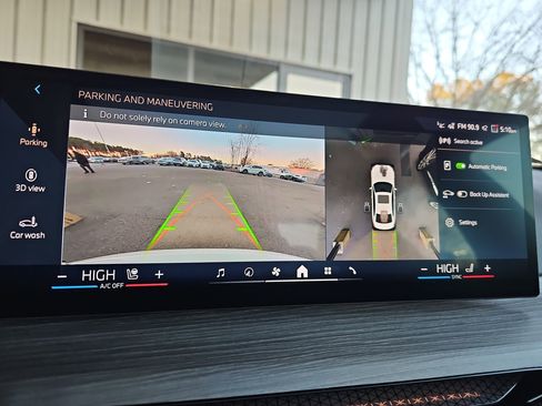 New 2026 BMW 330i Sedan w/ M Sport Package image 25