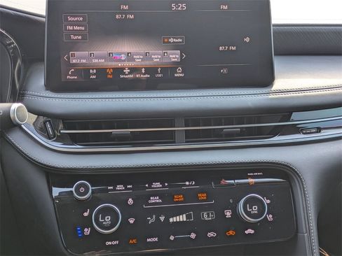 Used 2023 INFINITI QX60 Sensory w/ Vision Package image 18