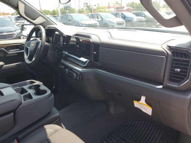 Certified 2025 Chevrolet Silverado 1500 LT AWD/4WD image 27