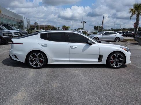 Used 2021 Kia Stinger GT1 RWD image 3