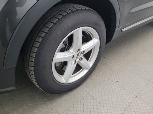 Used 2017 Ford Explorer XLT AWD/4WD image 31