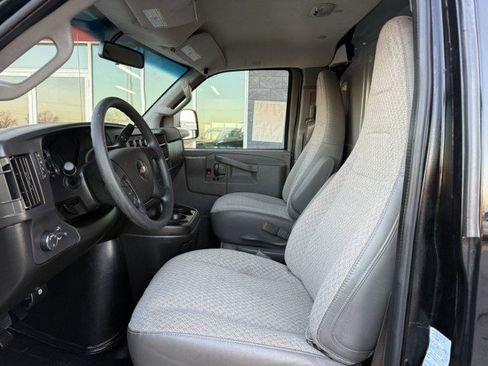 Used 2025 Chevrolet Express 2500 w/ Driver Convenience Package image 22