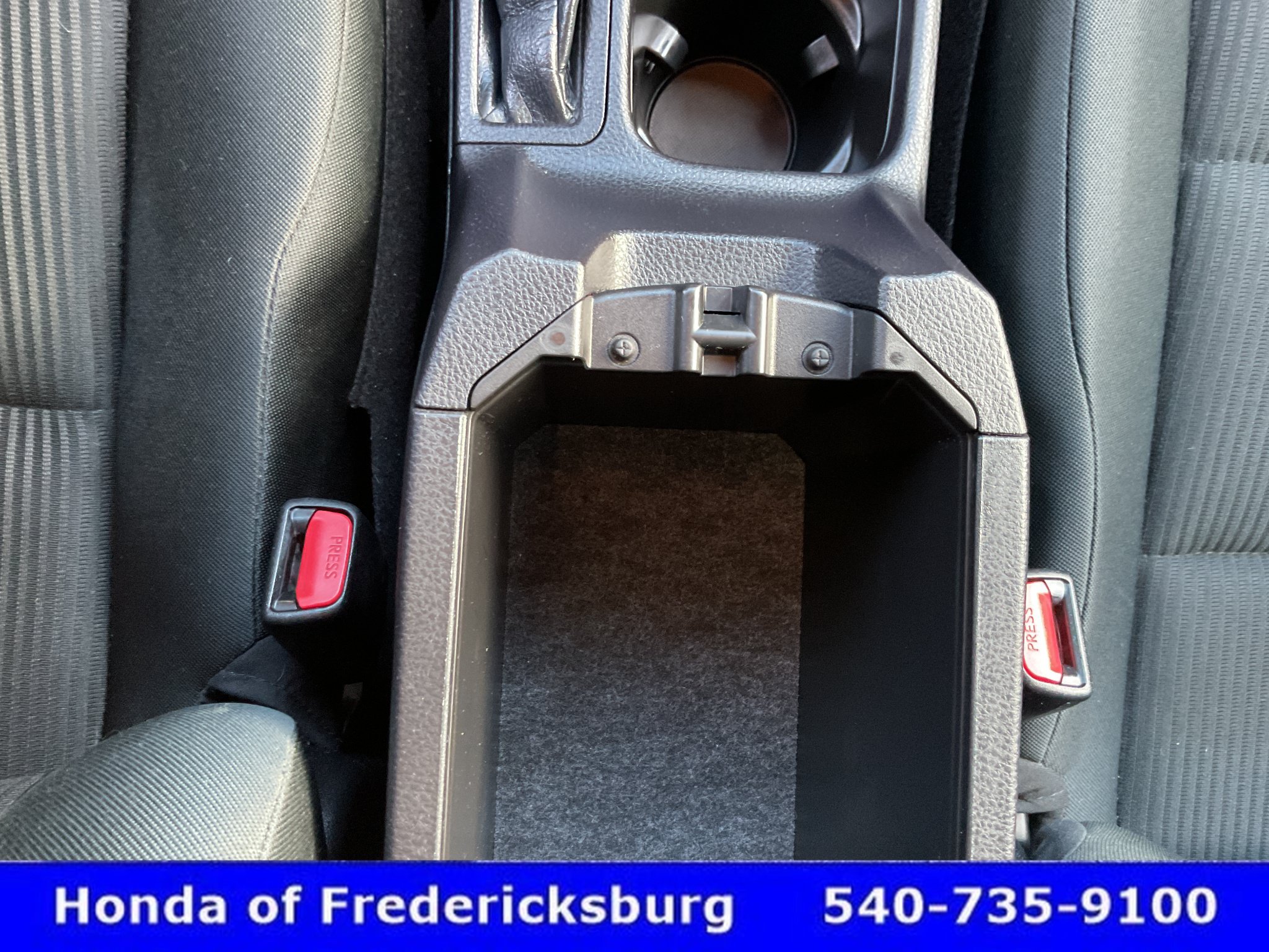 Used 2017 Toyota RAV4 LE AWD/4WD image 40