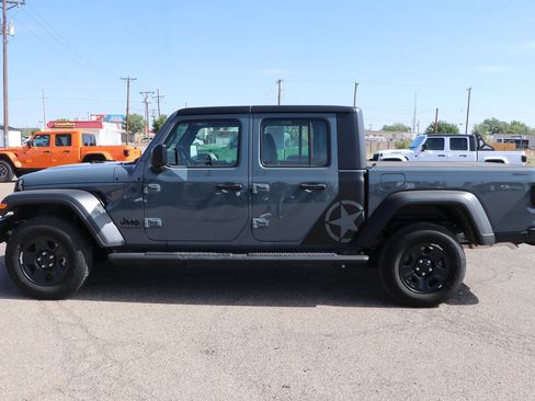 New 2026 Jeep Gladiator Sport AWD/4WD image 4
