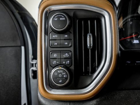 Used 2021 Chevrolet Silverado 2500 High Country w/ Z71 Off-Road Package image 25