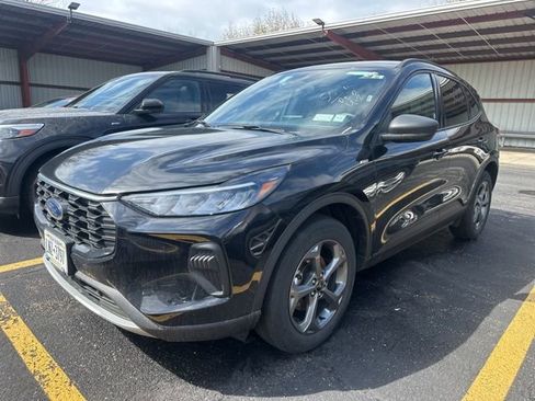 Used 2025 Ford Escape ST-Line image 14