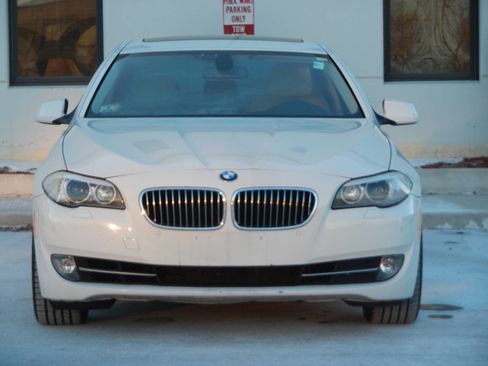 Used 2012 BMW 535i xDrive Sedan image 9