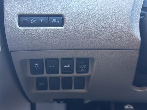 Used 2016 Nissan Rogue SL image 17