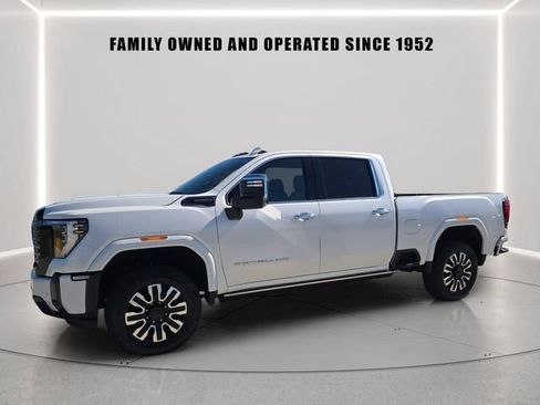 Used 2025 GMC Sierra 2500 Denali Ultimate AWD/4WD image 1