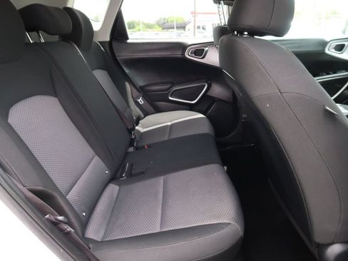 Used 2023 Kia Soul LX w/ Option Group 015 FWD image 8