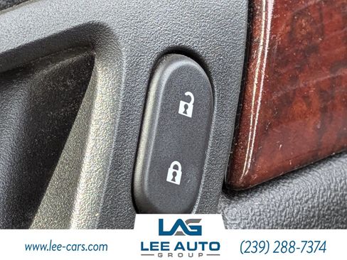 Used 2009 Chevrolet Impala LT FWD image 23
