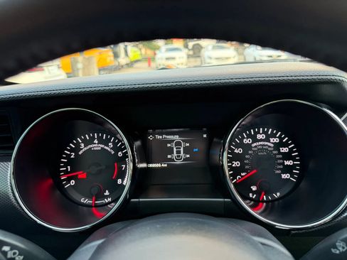 Used 2017 Ford Mustang GT RWD image 33
