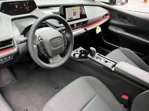 New 2026 Toyota Prius Plug-In Hybrid FWD image 10
