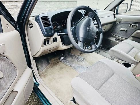 Used 2001 Nissan Frontier XE image 9