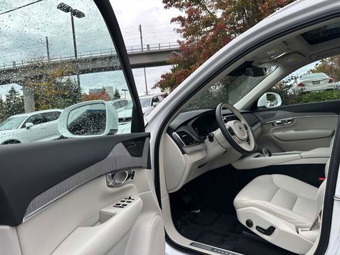 Used 2025 Volvo XC90 B6 Plus w/ Protection Package Premier image 21